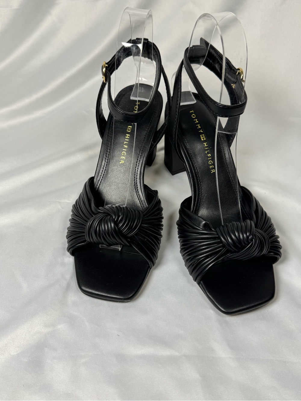Tommy Hilfiger Black Knot Block Heel Sandals 6.5 - Like New - Picture 3 of 5